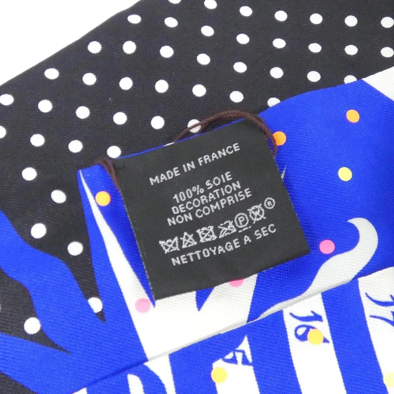 HERMES Plume Scarf 3