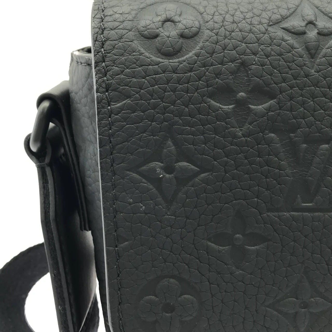 LOUIS VUITTON M23741 肩背包 Monogram 4