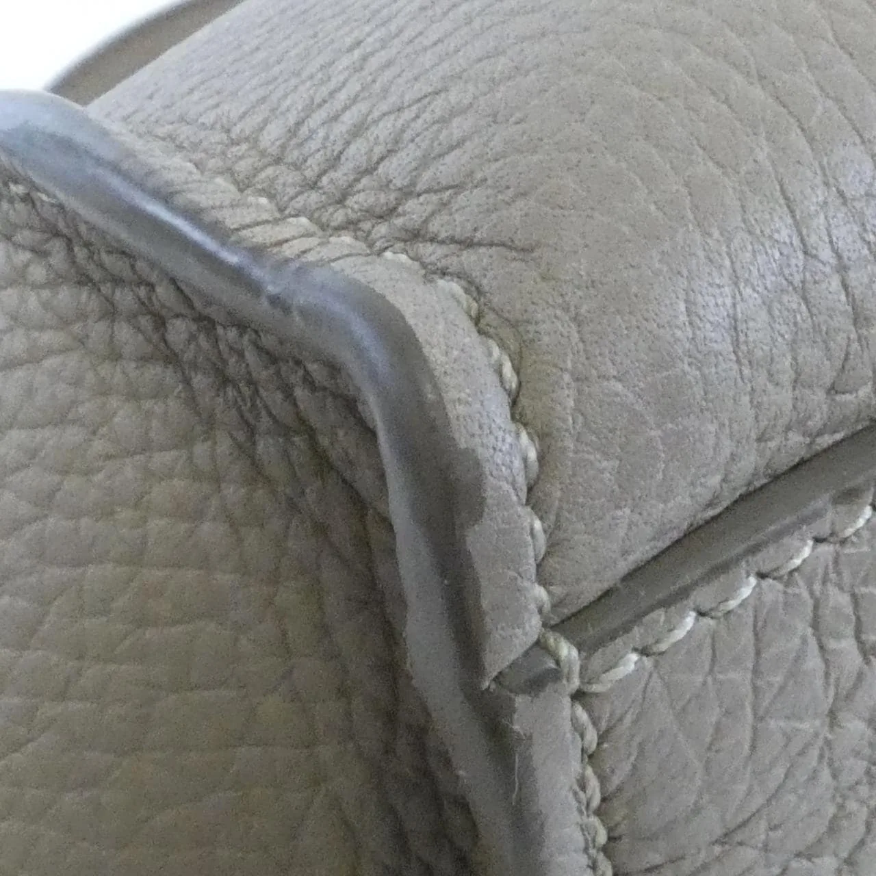 CELINE Luggage 189313A4U Handbag 4
