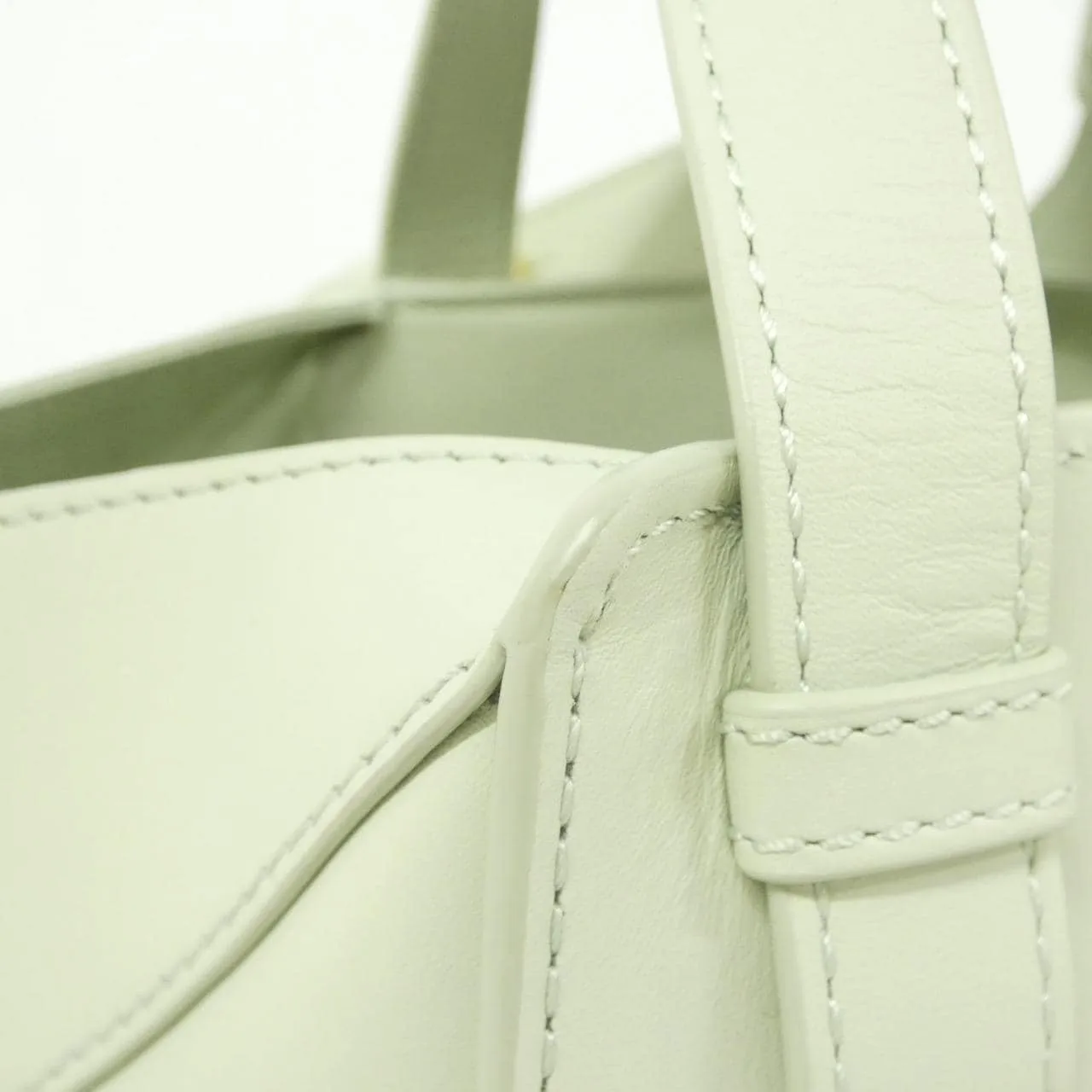 LOEWE Hammock A538H13X26 肩背包 5