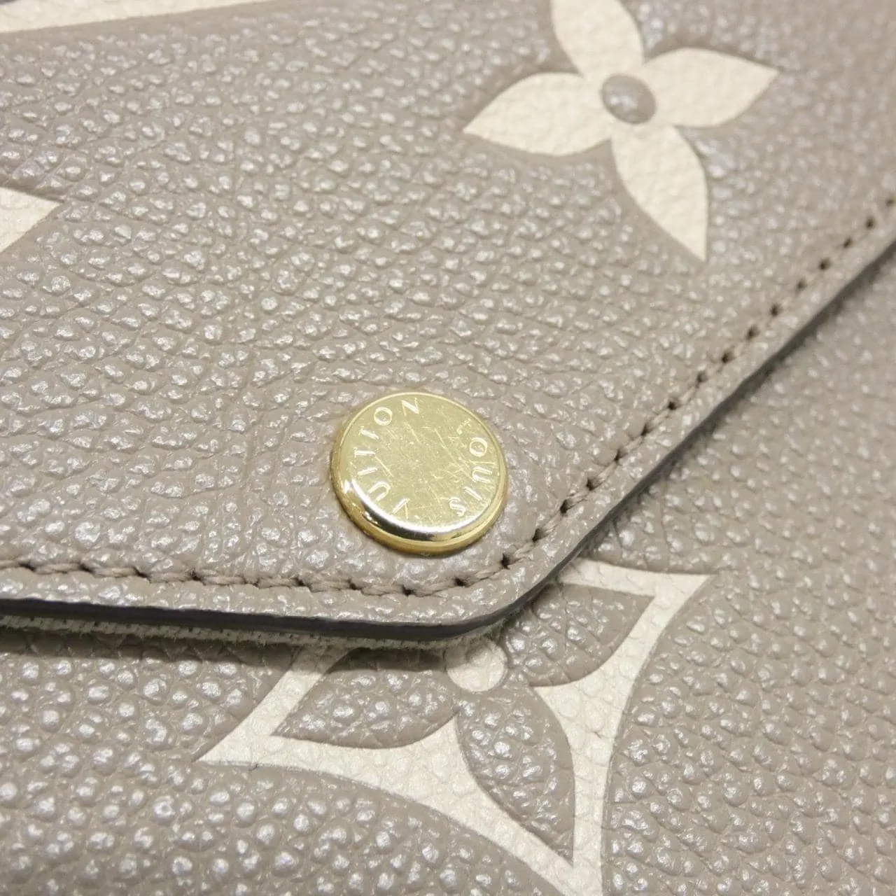 LOUIS VUITTON Pochette M69977 Shoulder Monogram 黑色 Monogram 中古品A - 縮圖 4