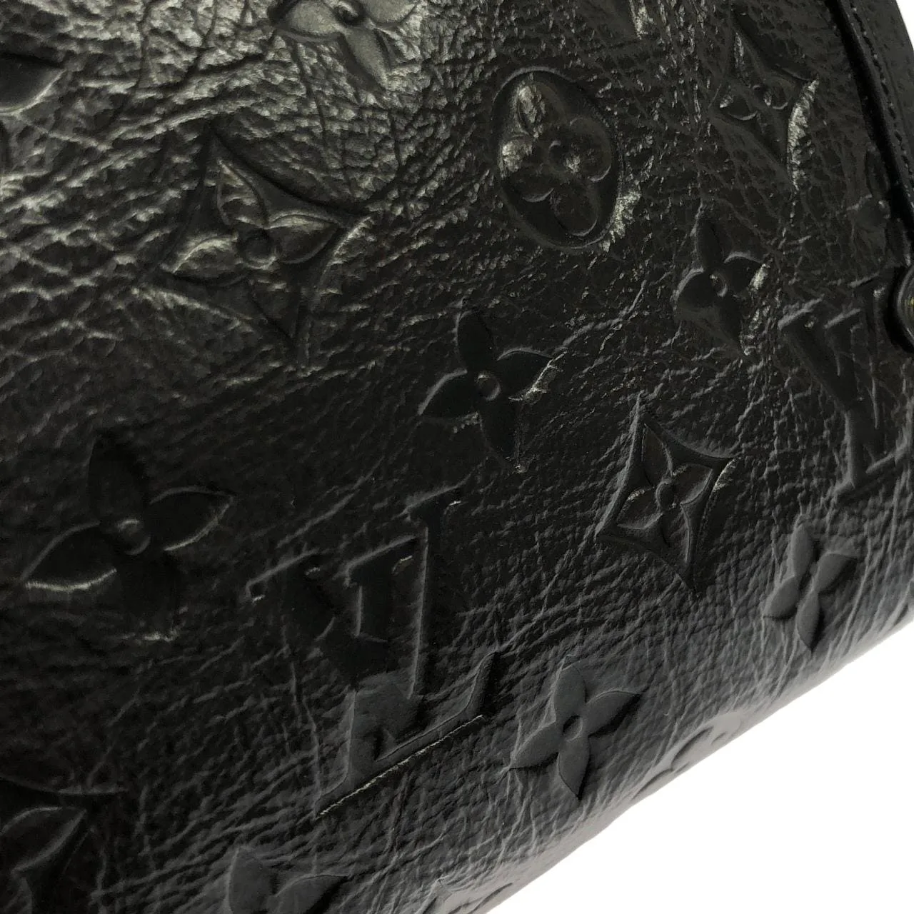 LOUIS VUITTON M26304 肩背包 Monogram 4