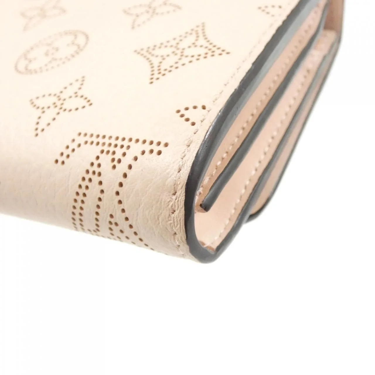 LOUIS VUITTON Mahina M82757 銀包 黑色 中古品A - 縮圖 3