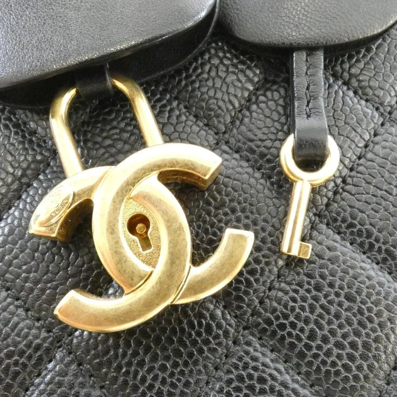 CHANEL 93342 Handbag Grained Calfskin 4