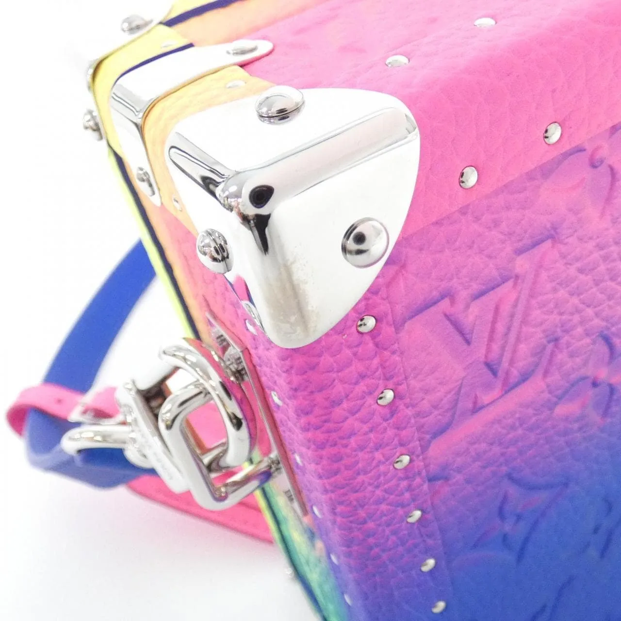 LOUIS VUITTON M20476 肩背包 3