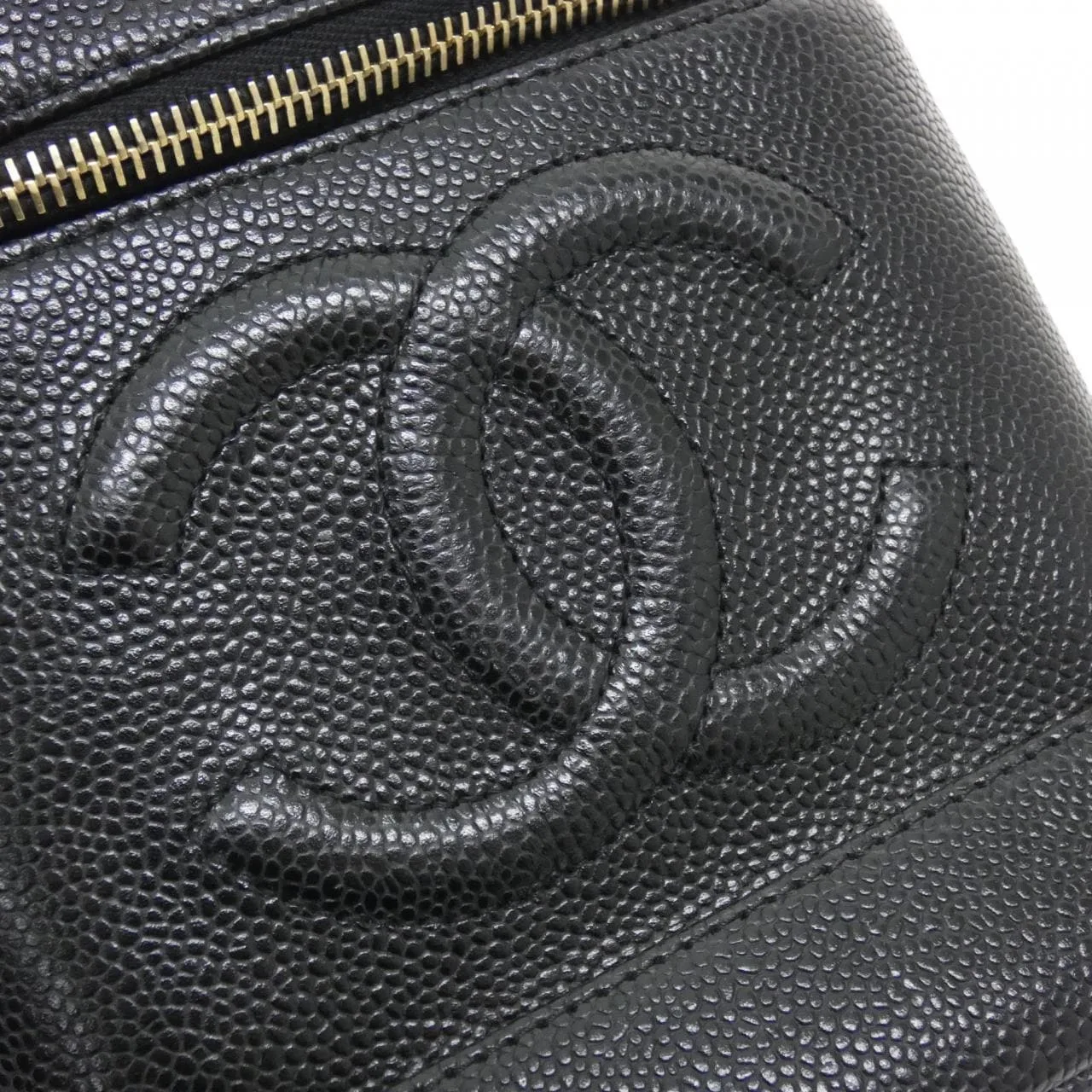 CHANEL 1998 Handbag Grained Calfskin 4