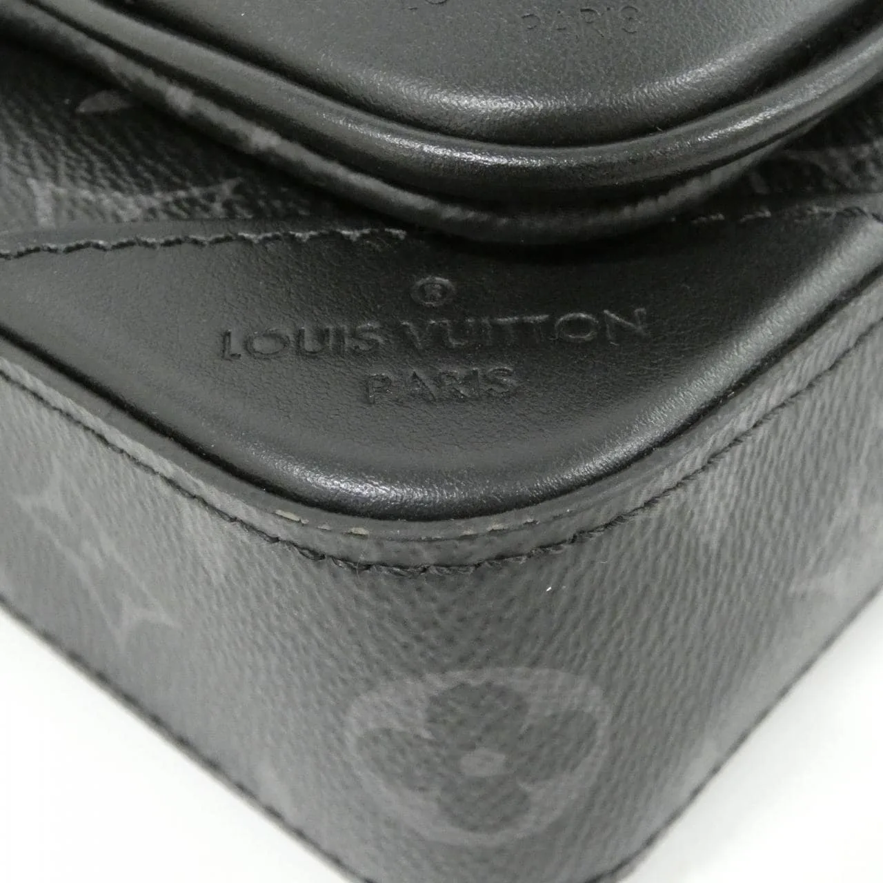 LOUIS VUITTON Eclipse M69443 Shoulder Monogram 黑色 Monogram 中古品A - 縮圖 3
