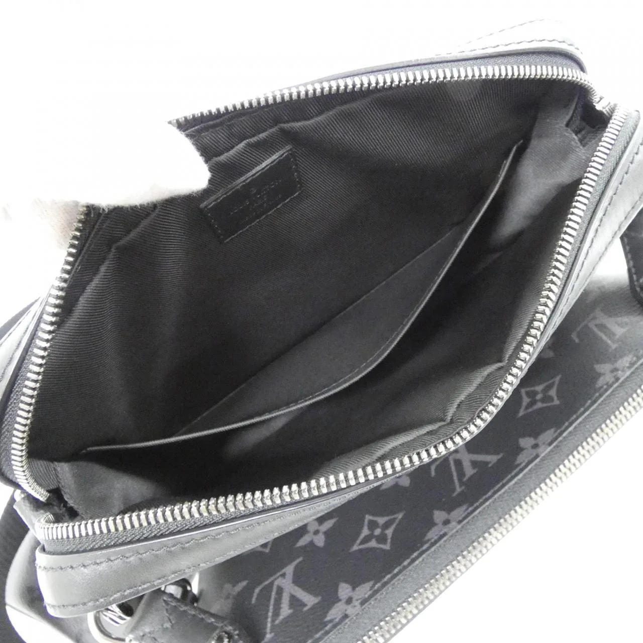 LOUIS VUITTON Eclipse M69443 Shoulder Monogram 黑色 Monogram 中古品A - 縮圖 8