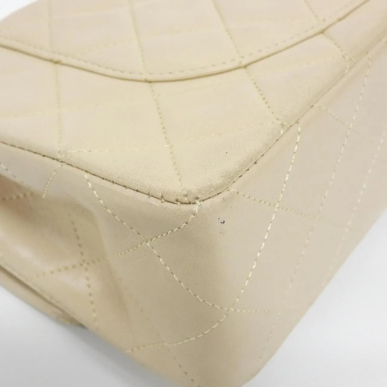 CHANEL Matelasse 1113 Shoulder Lambskin 3