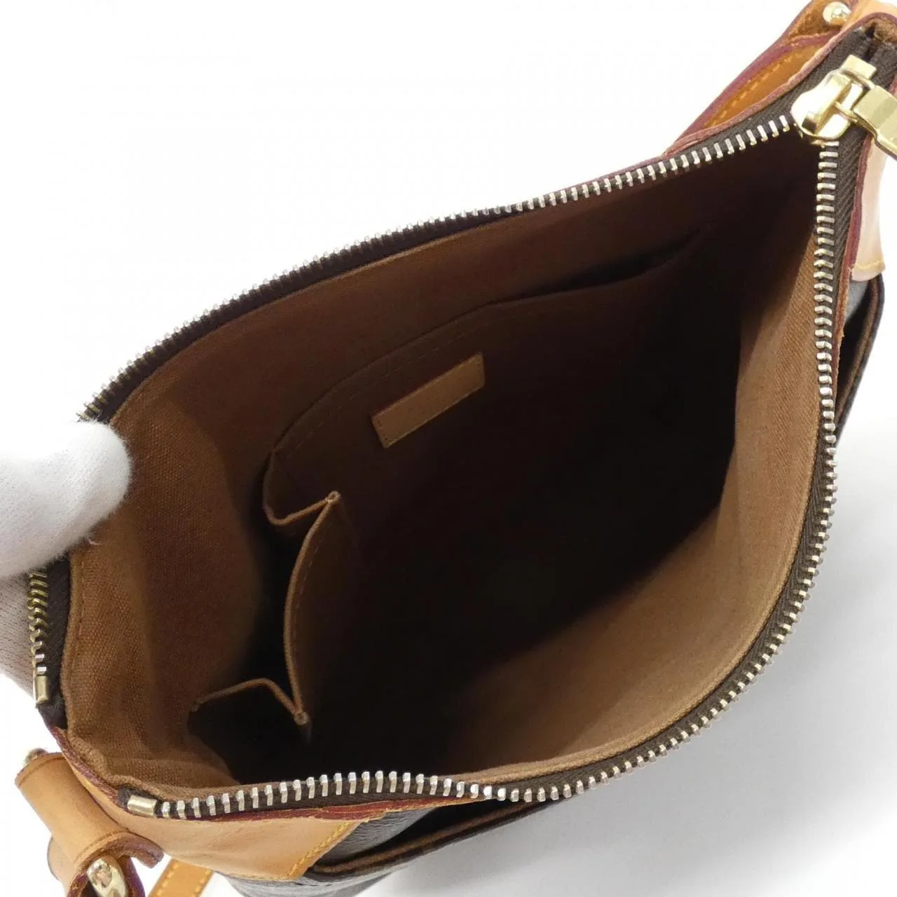 LOUIS VUITTON Odéon M56390 Shoulder Monogram 黑色 Monogram 中古品A - 縮圖 6