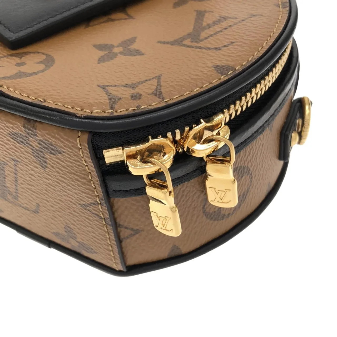 LOUIS VUITTON M68276 Shoulder Monogram 5