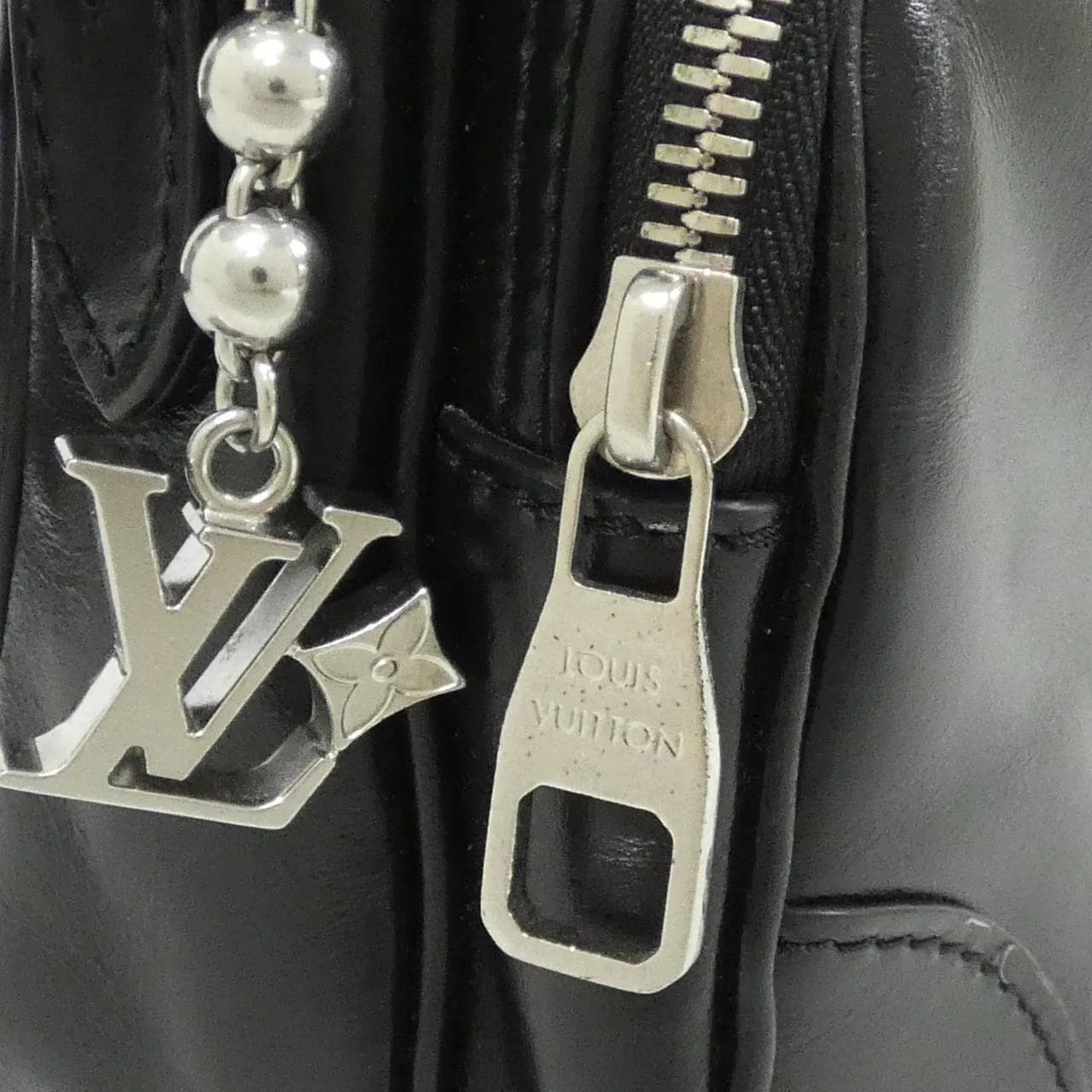 LOUIS VUITTON Nile M13987 肩背包 4