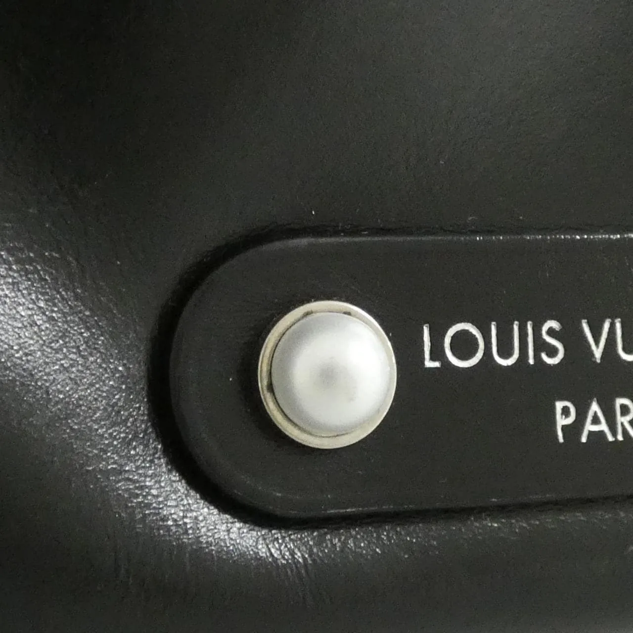 LOUIS VUITTON Nile M13987 肩背包 5
