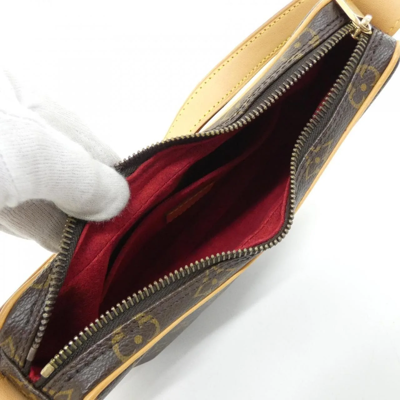 LOUIS VUITTON Pochette M51510 Shoulder Monogram 5