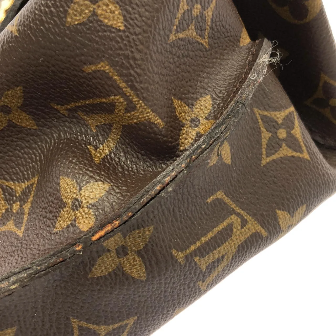 LOUIS VUITTON M40781 肩背包 Monogram 4