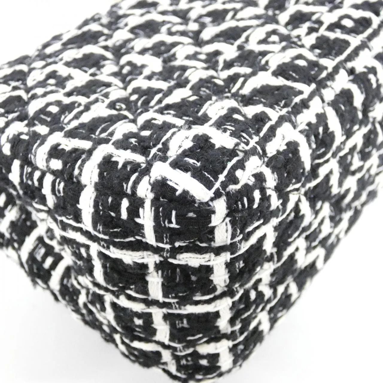 CHANEL Shoulder Tweed 3