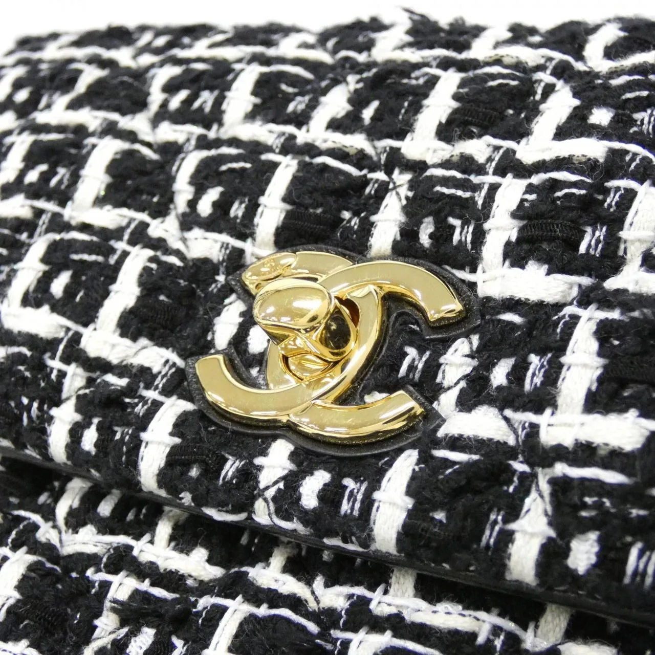 CHANEL Shoulder Tweed 4