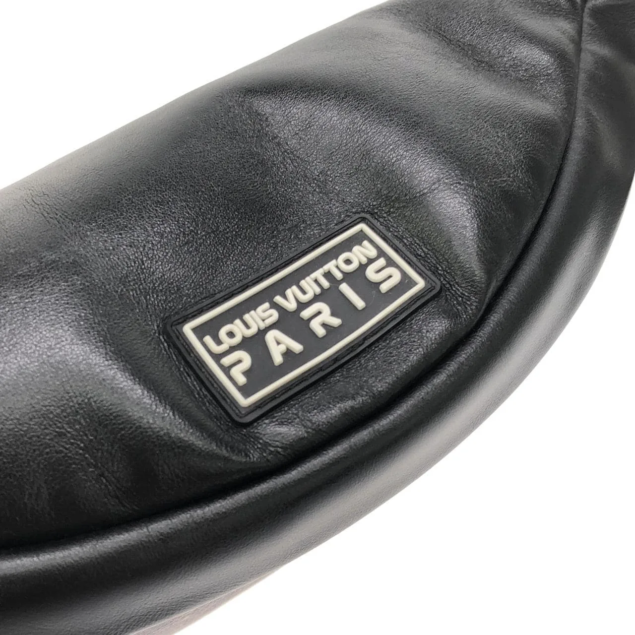 LOUIS VUITTON Discovery M44444 Shoulder Monogram 5