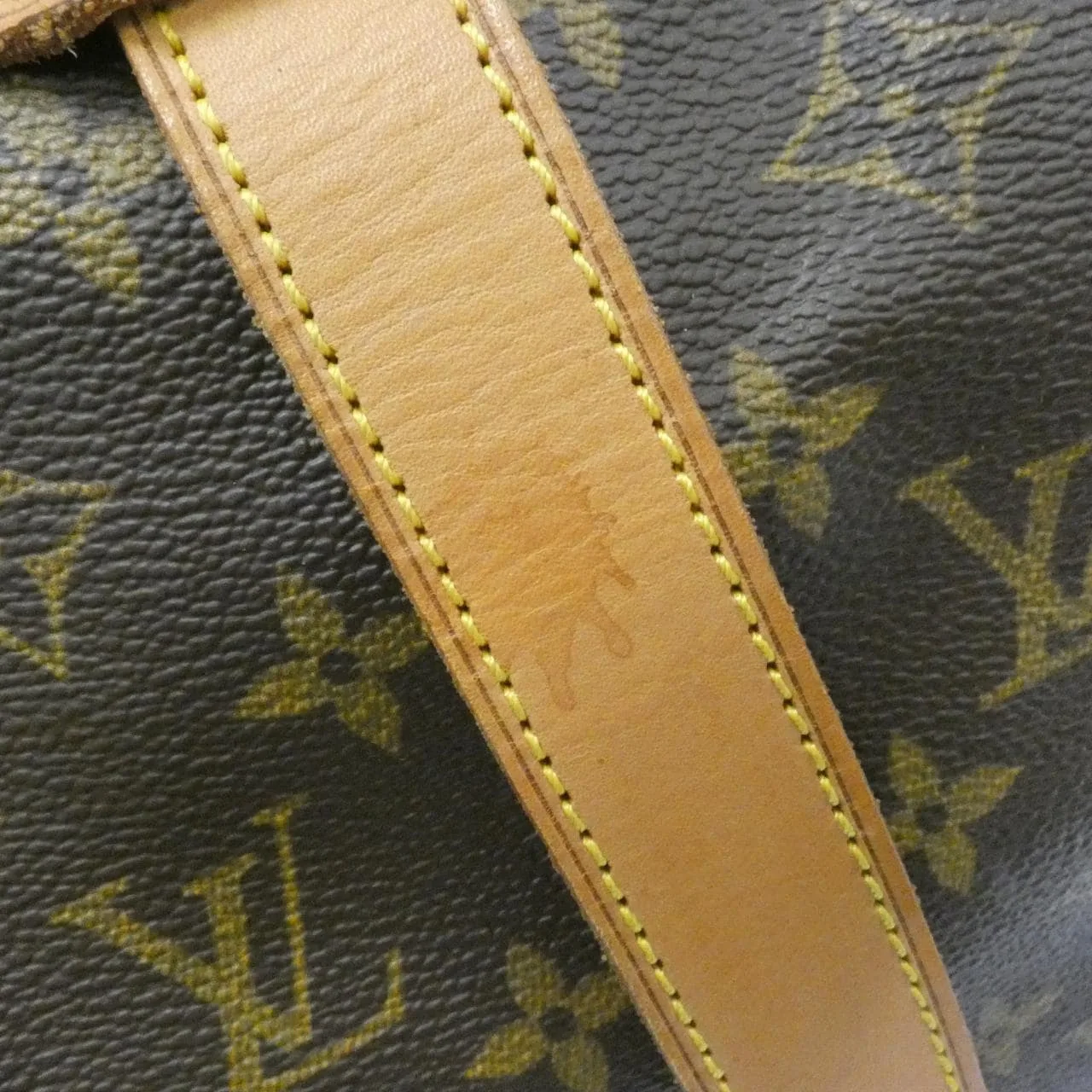 LOUIS VUITTON Saumur M42254 Shoulder Monogram 3