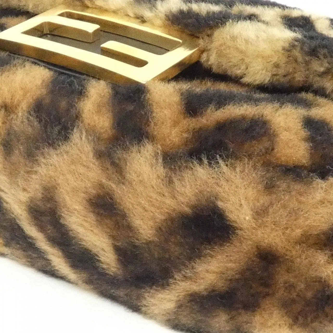 FENDI Baguette 8BS017 A8HP 肩背包 3