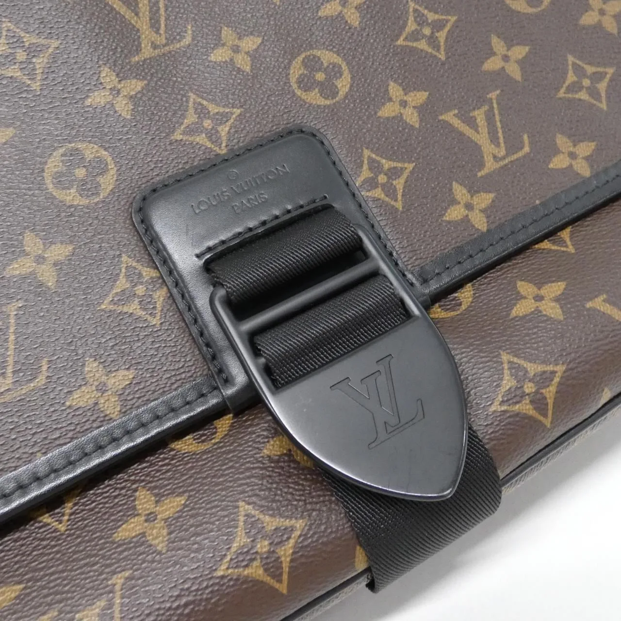 LOUIS VUITTON M46371 Shoulder Monogram 4