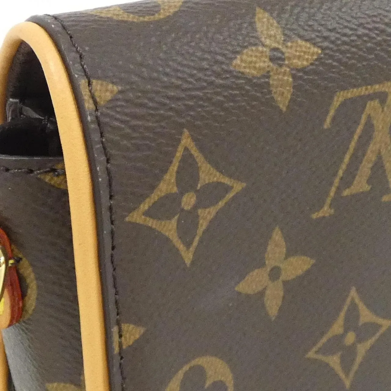LOUIS VUITTON Pochette M13566 Shoulder Monogram 4