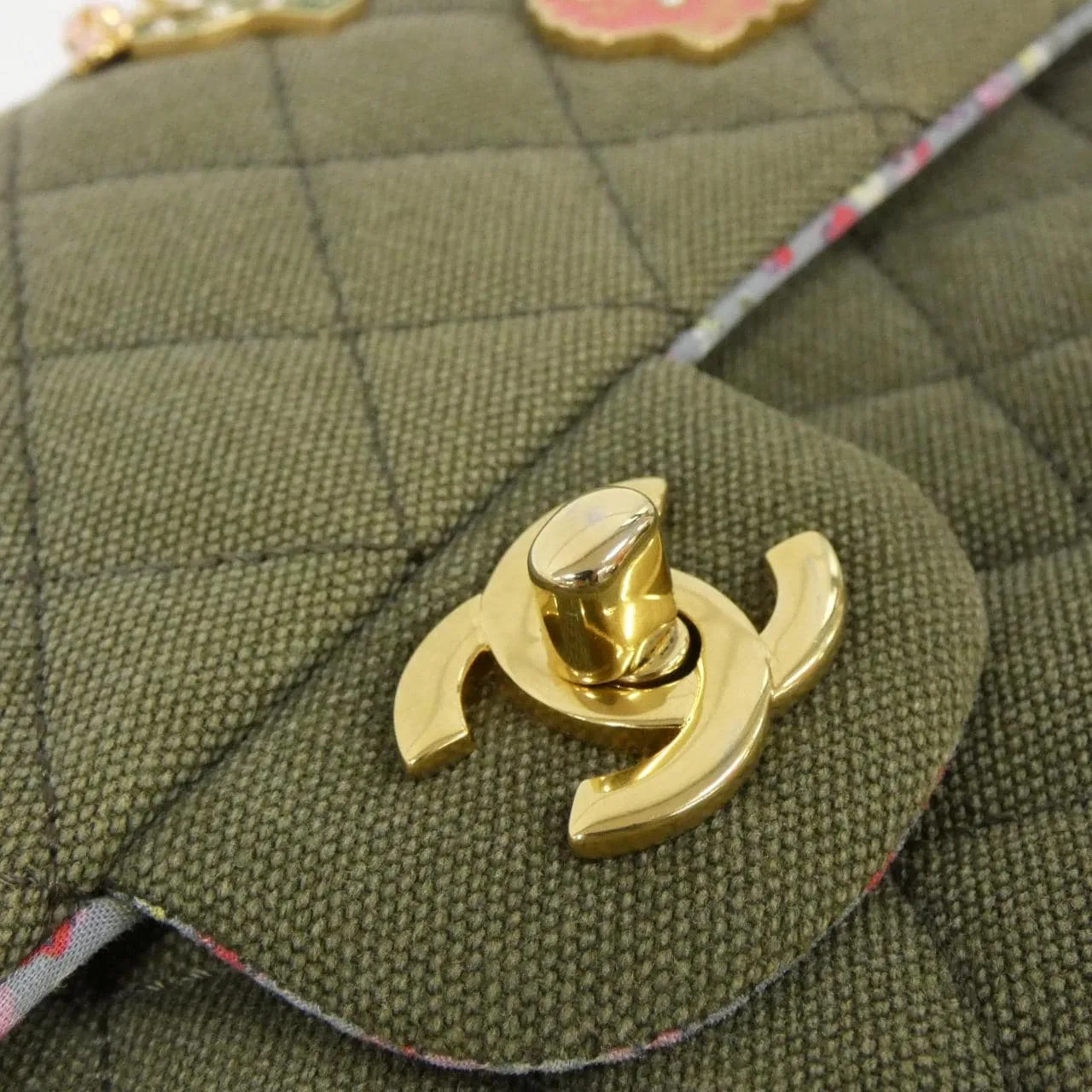 CHANEL Matelasse 1112 Shoulder Canvas 4