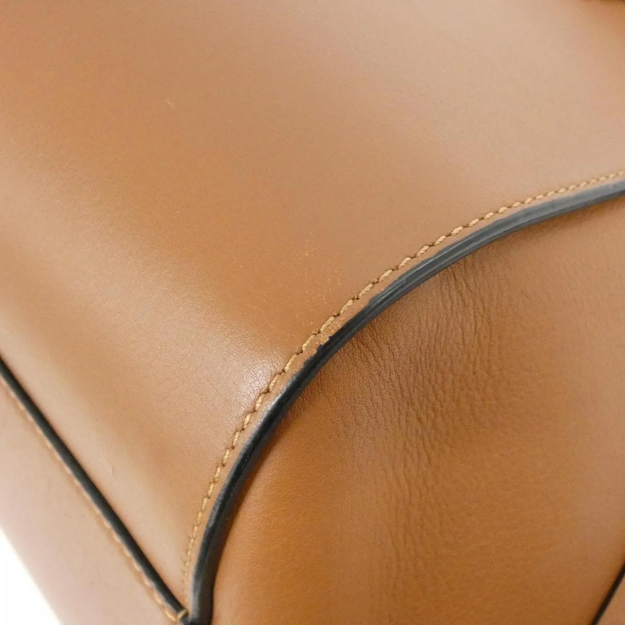 LOEWE Hammock 387 30 S35 肩背包 3