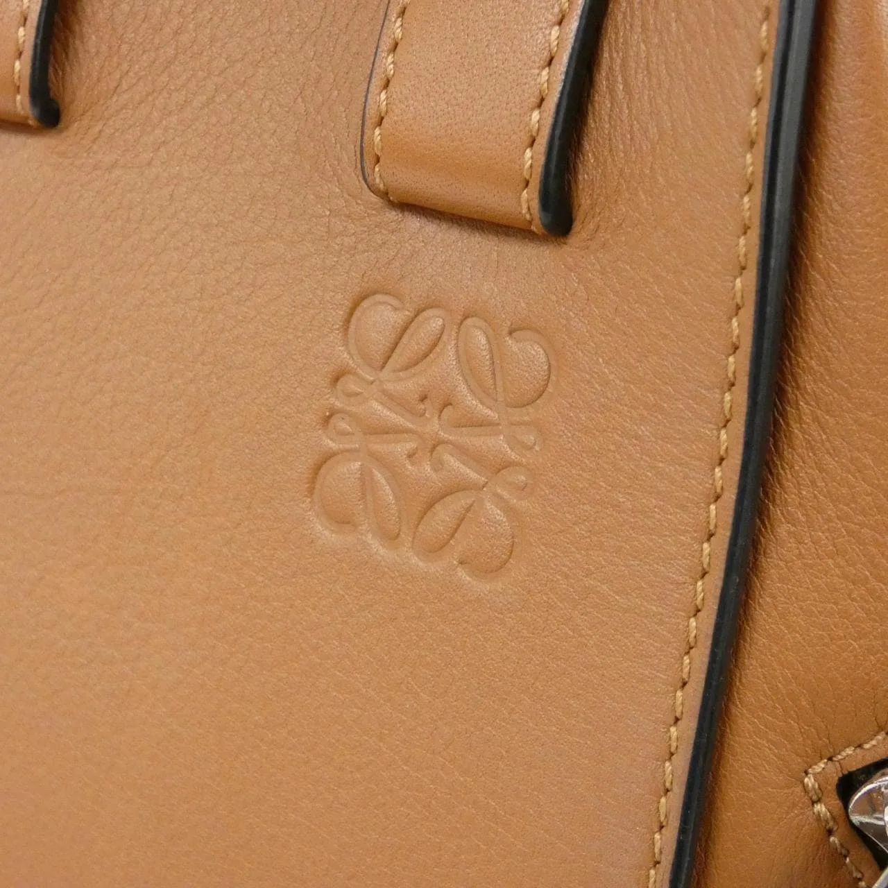 LOEWE Hammock 387 30 S35 肩背包 5