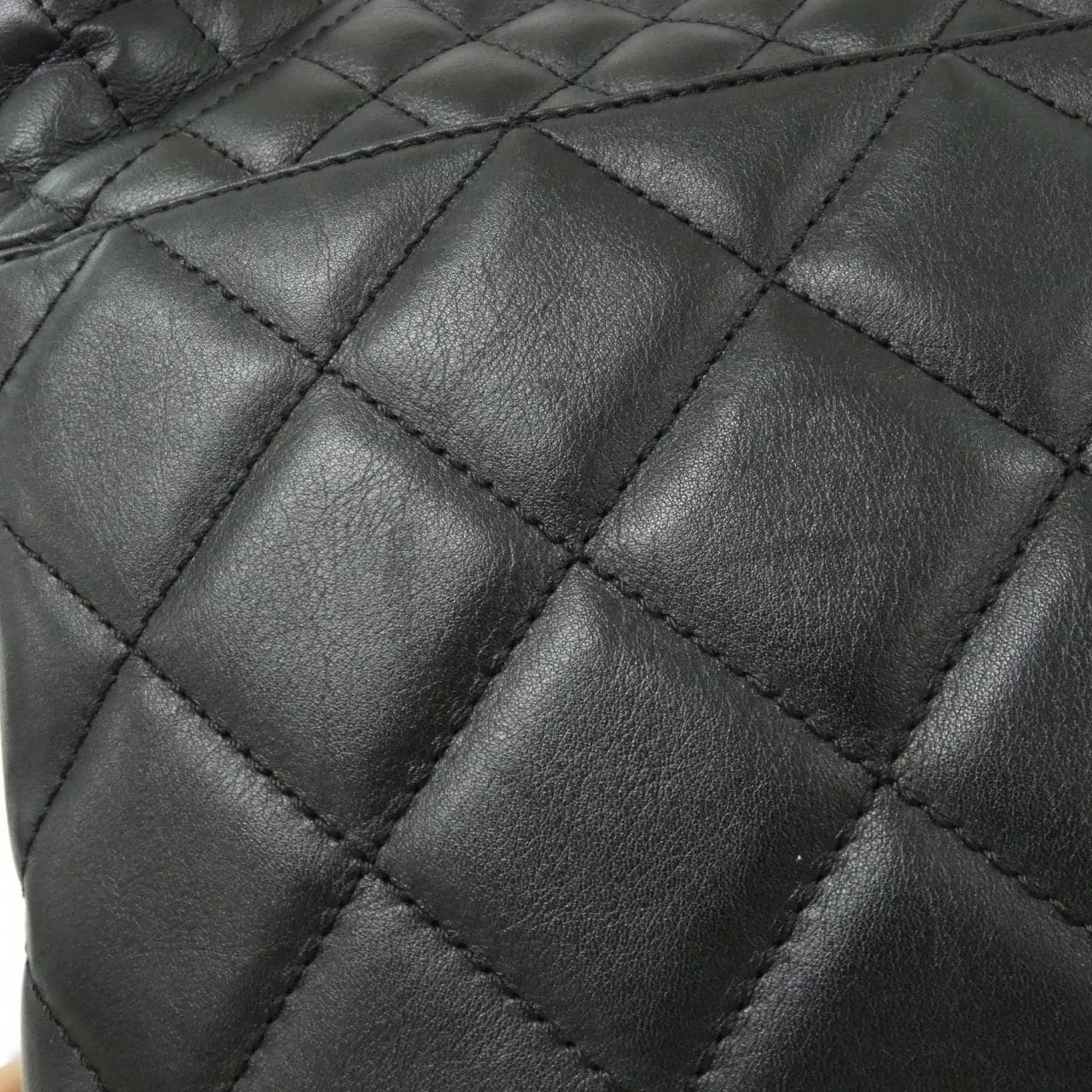 CHANEL 肩背包 5