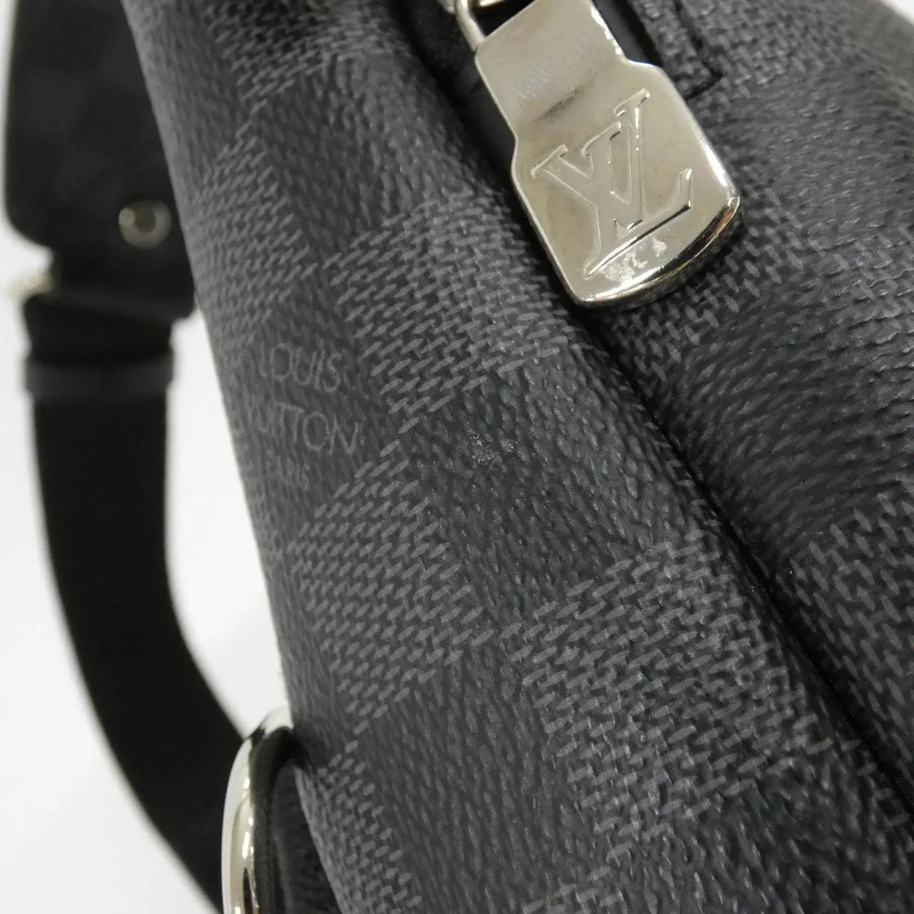 LOUIS VUITTON Avenue N41719 Shoulder Damier 5