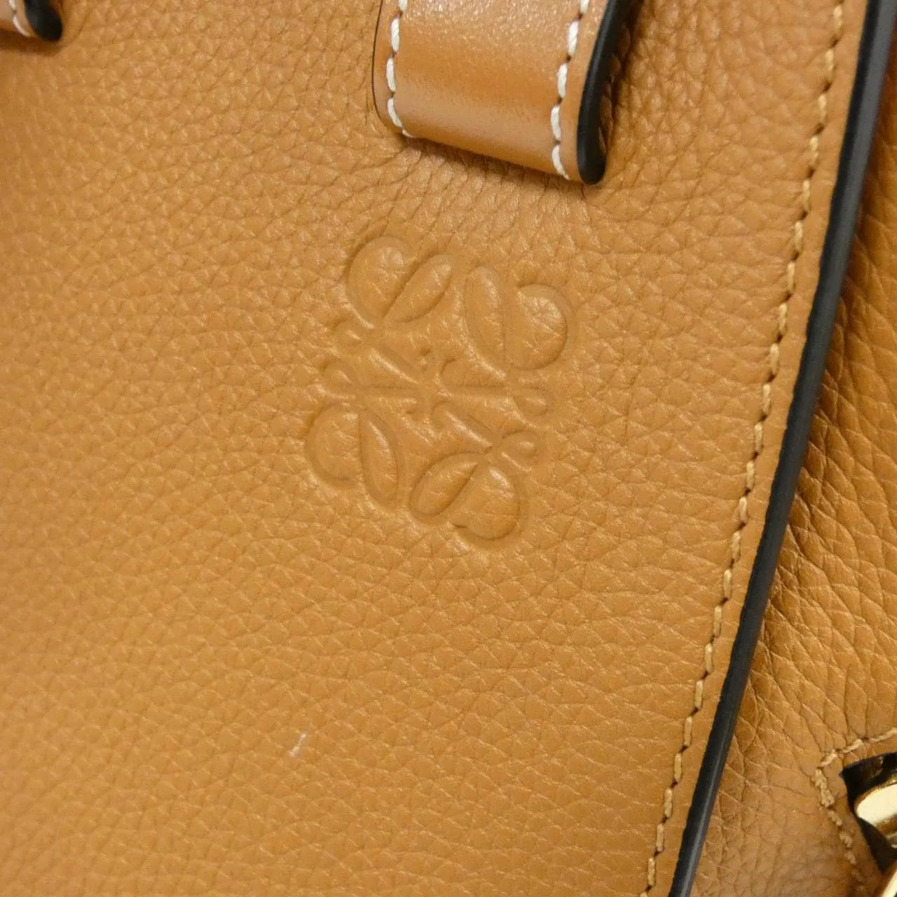 LOEWE Hammock 387 12KN60 肩背包 4