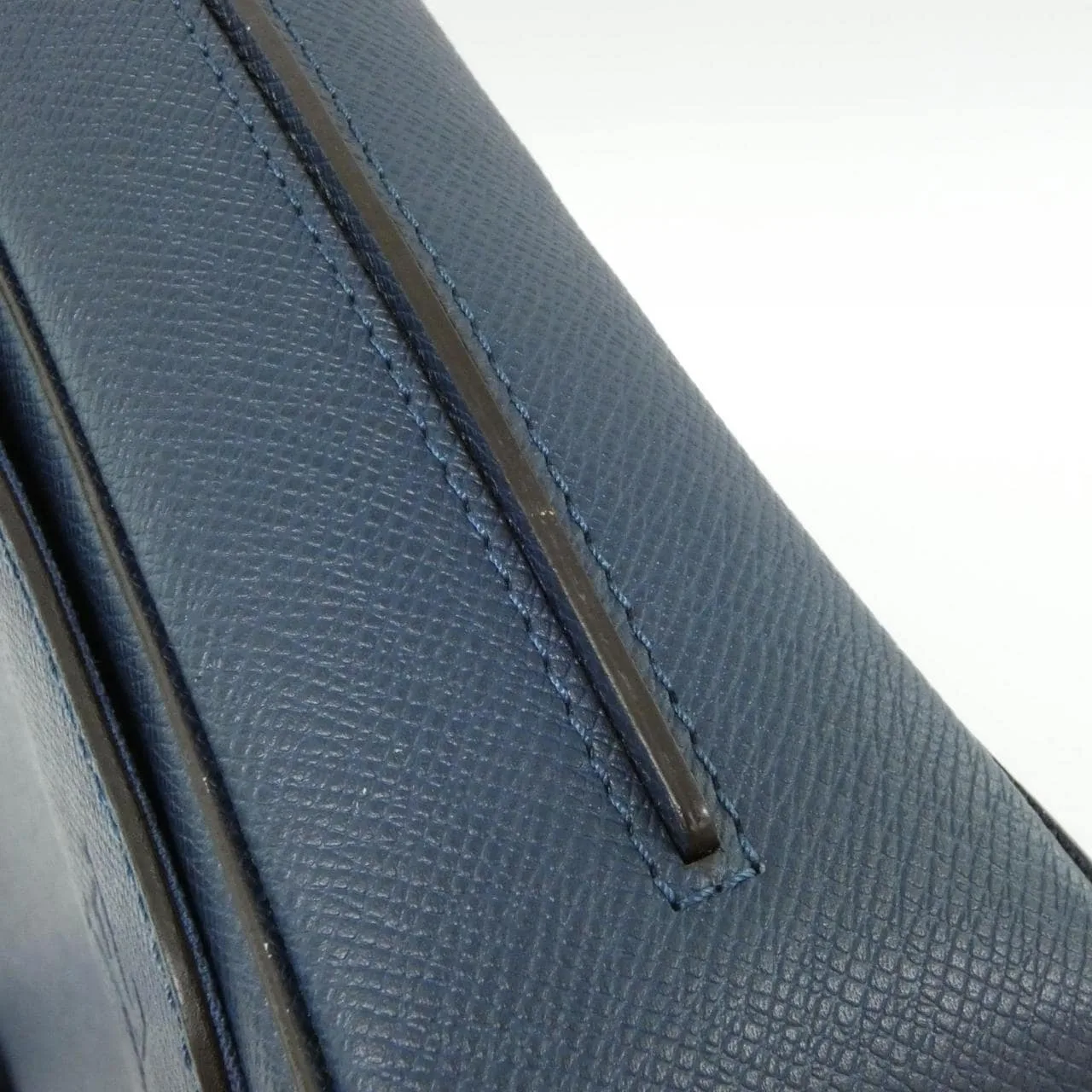 LOUIS VUITTON M32824 肩背包 5