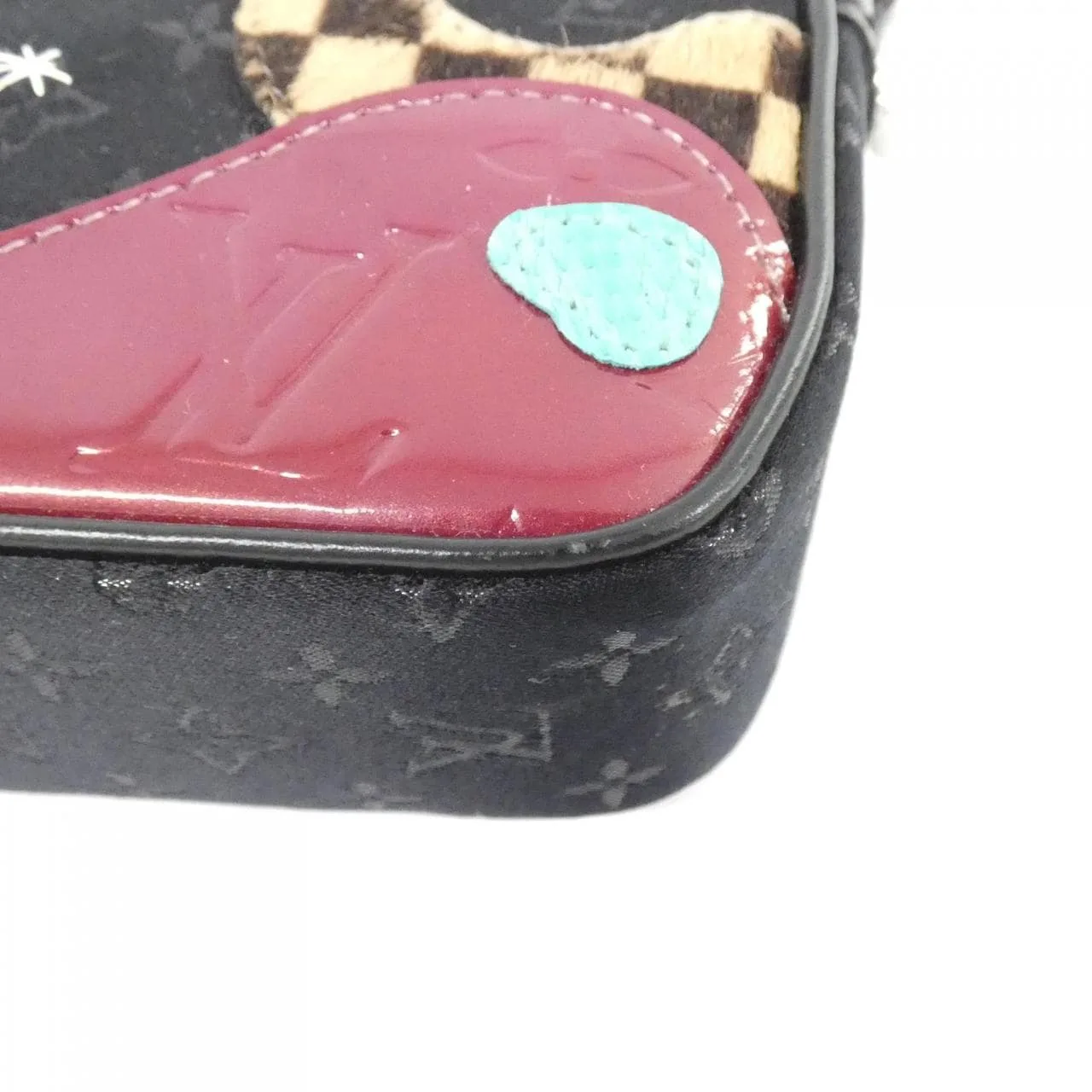 LOUIS VUITTON Pochette M92275 Pochette Patent Leather 3