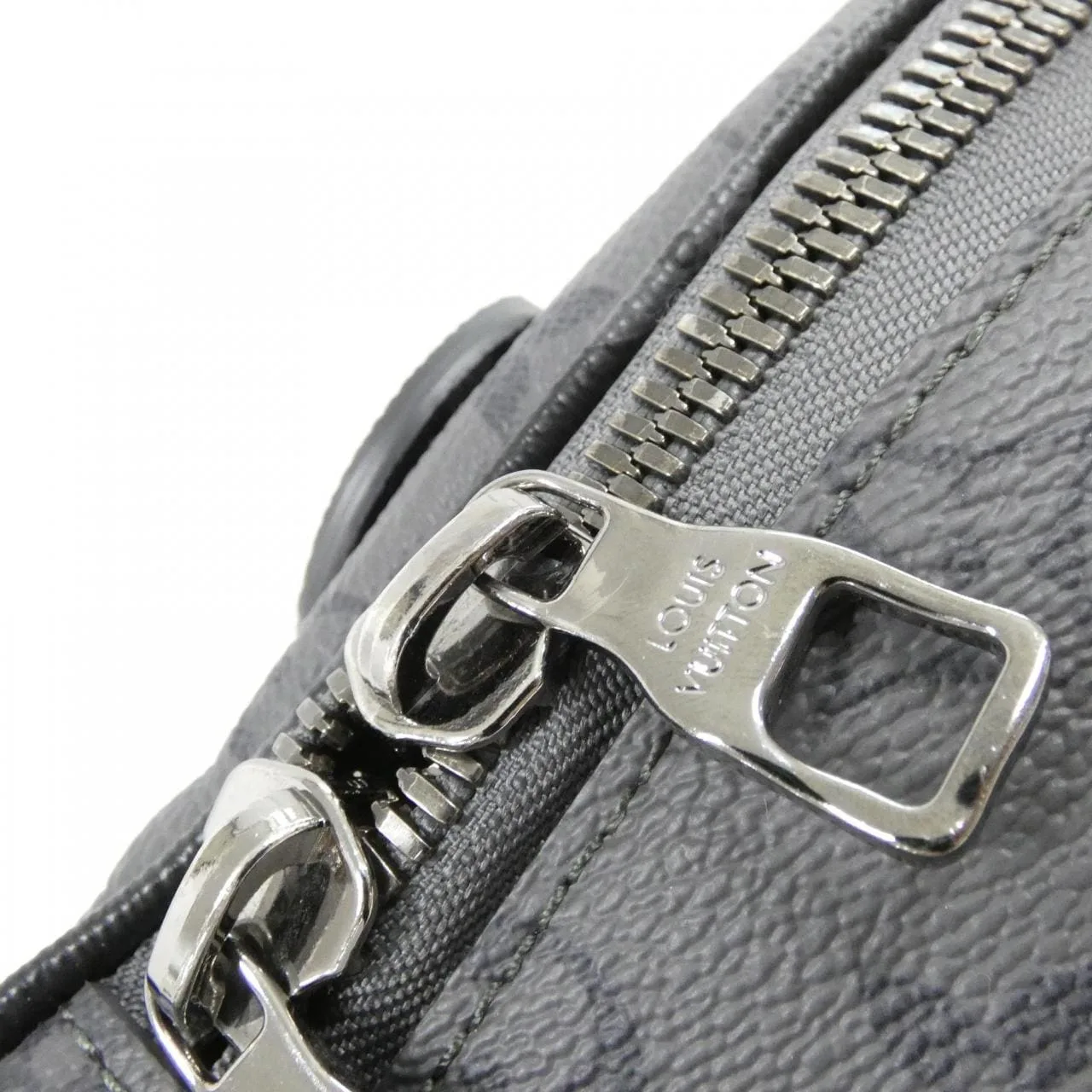 LOUIS VUITTON Eclipse M46436 肩背包 Monogram 4