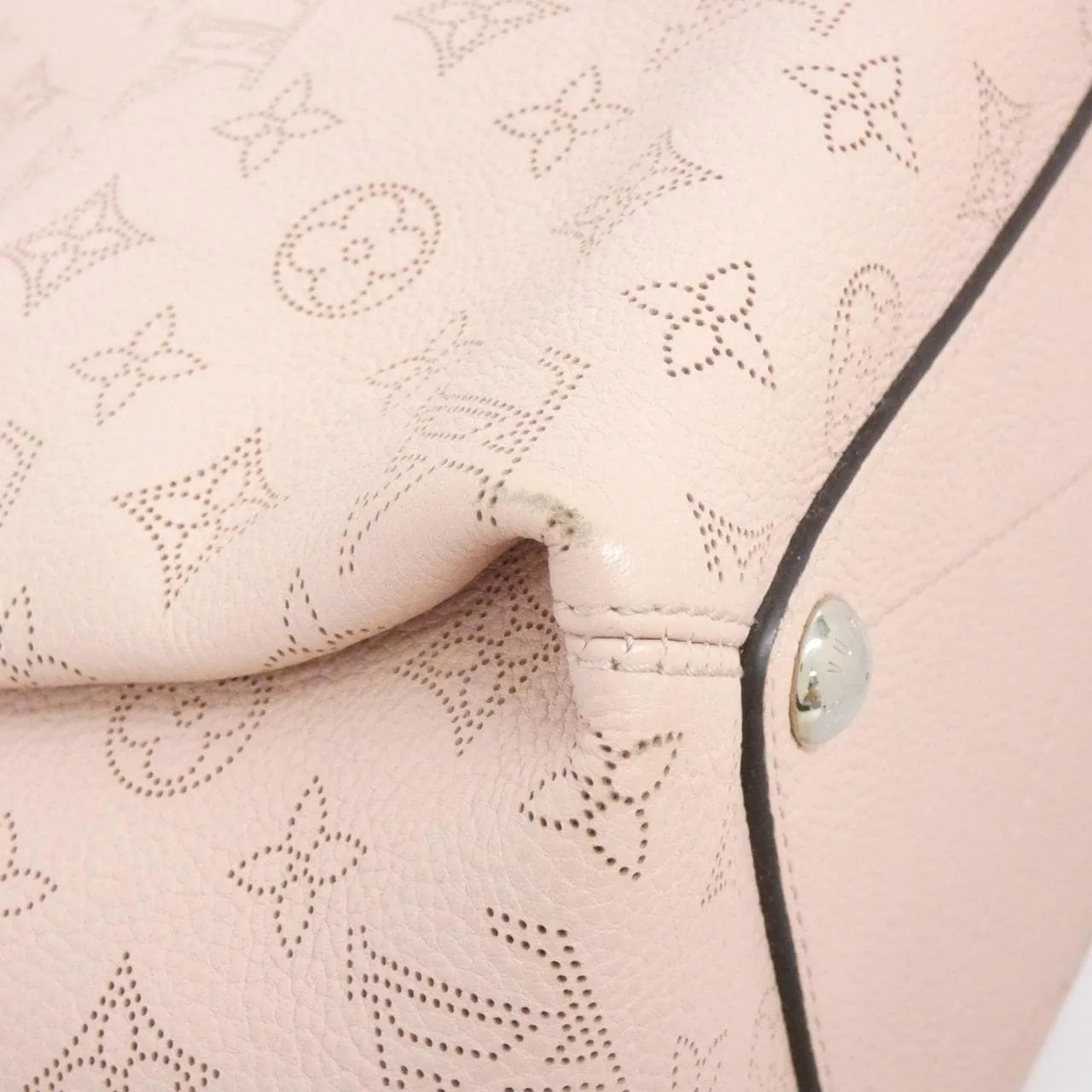 LOUIS VUITTON Mahina M50033 肩背包 2