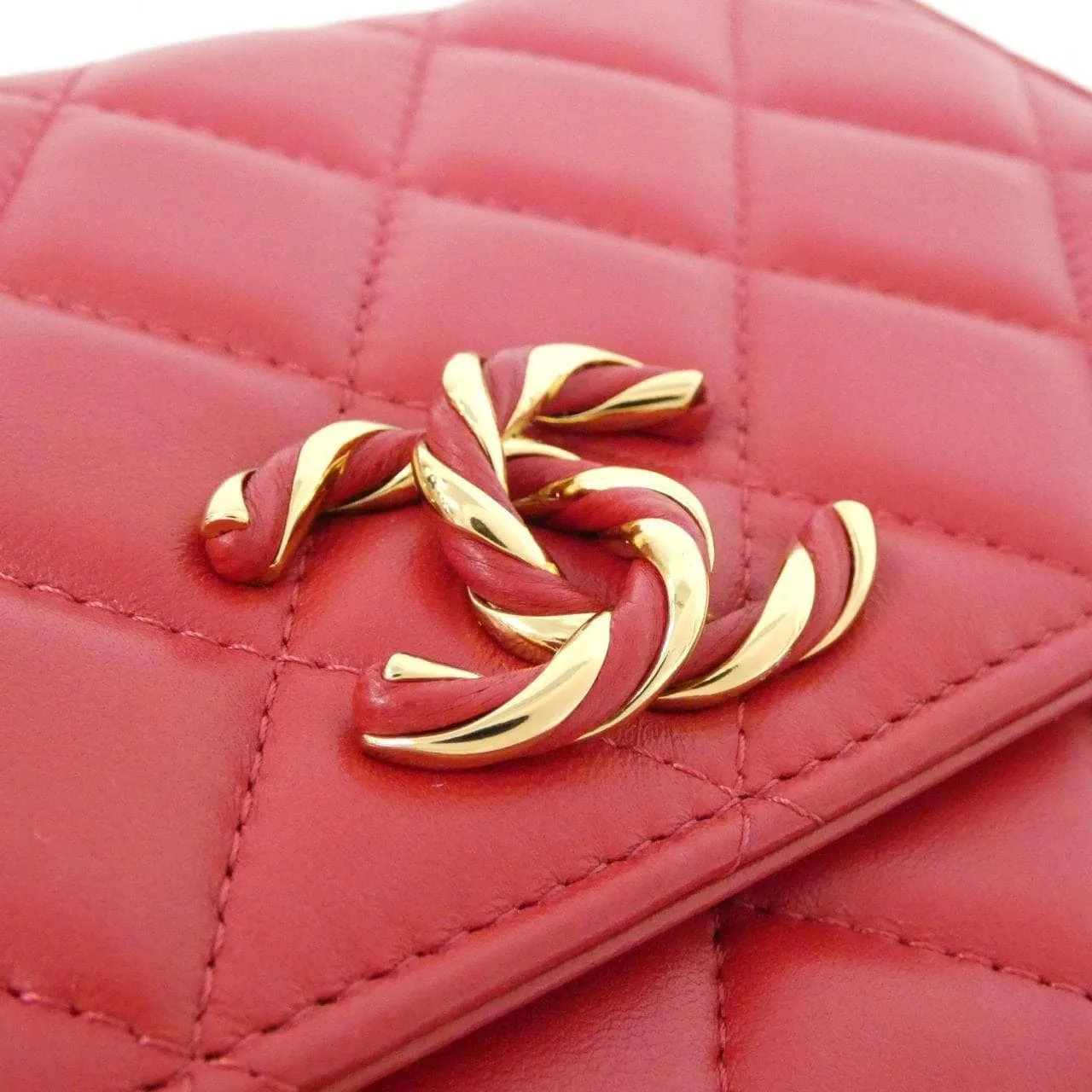 CHANEL Chanel 19 AP3488 銀包 羊皮 4