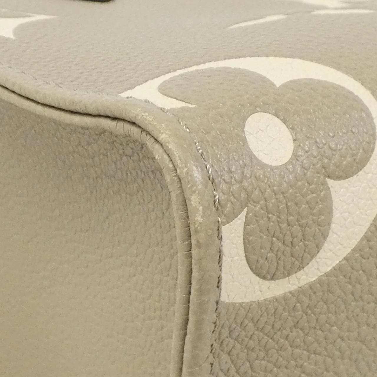 LOUIS VUITTON OnTheGo M45779 Handbag Monogram 2