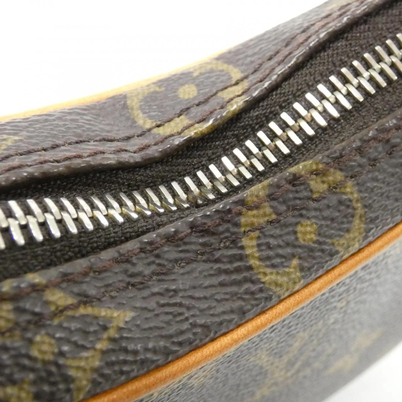 LOUIS VUITTON Pochette M51510 Shoulder Monogram 3
