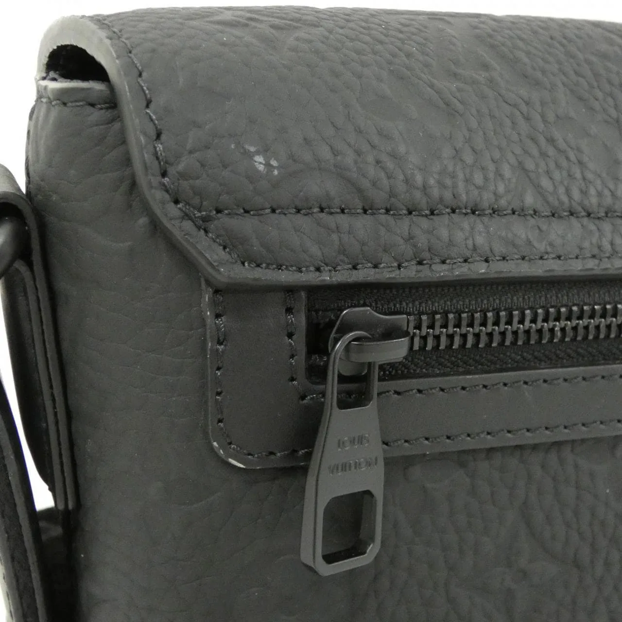 LOUIS VUITTON M23741 肩背包 Monogram 5
