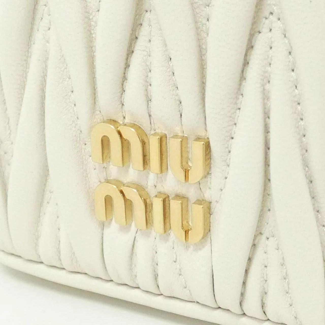 MIU MIU 5NR018 肩背包 4