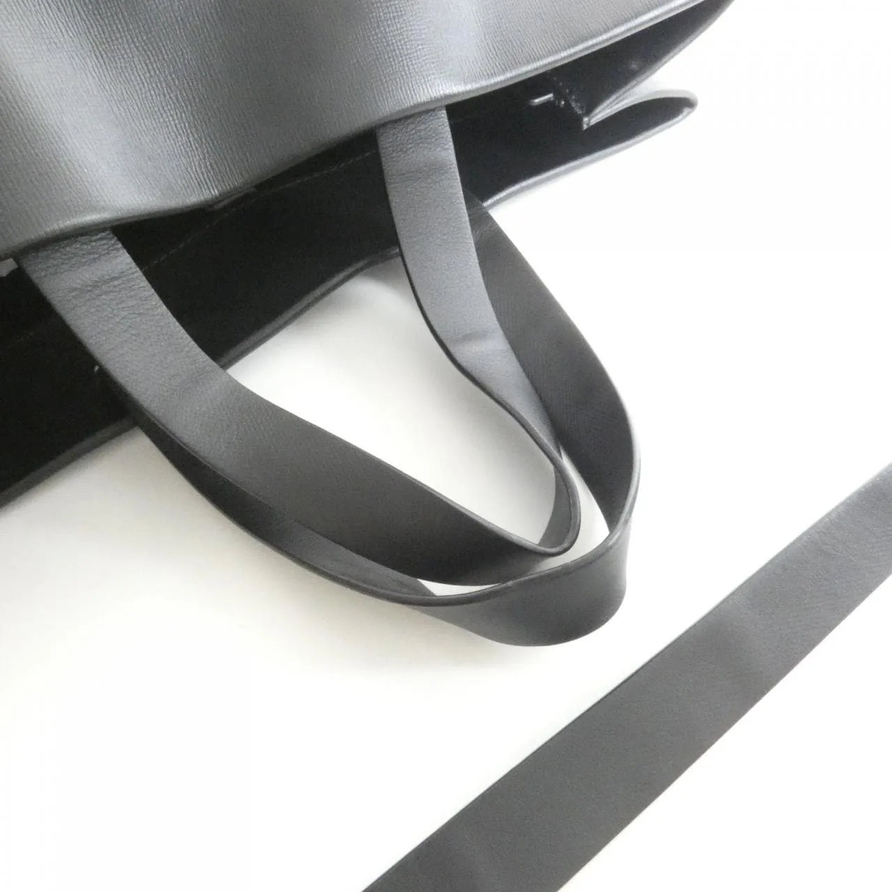 LOUIS VUITTON M13979 Tote 3