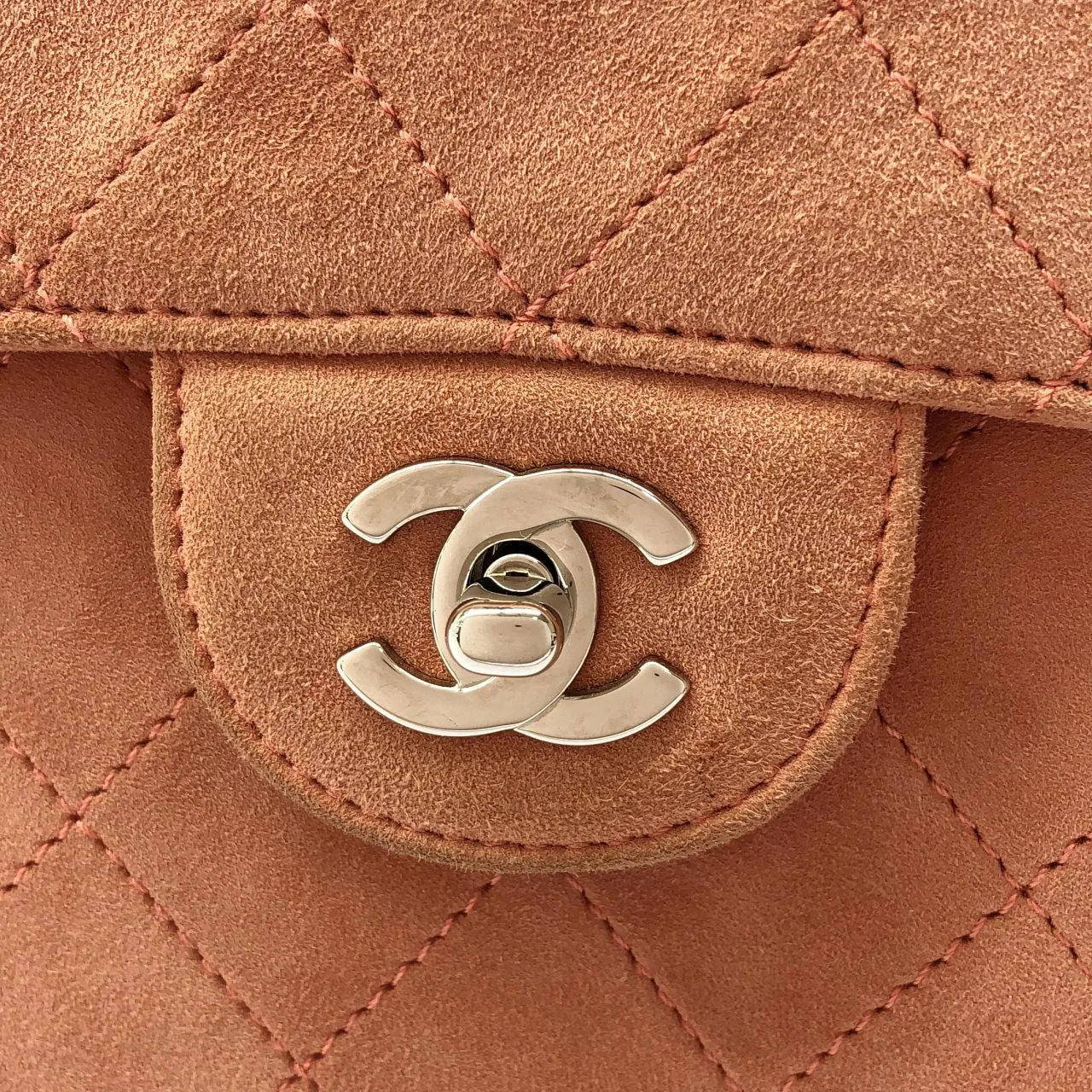 CHANEL 肩背包 5