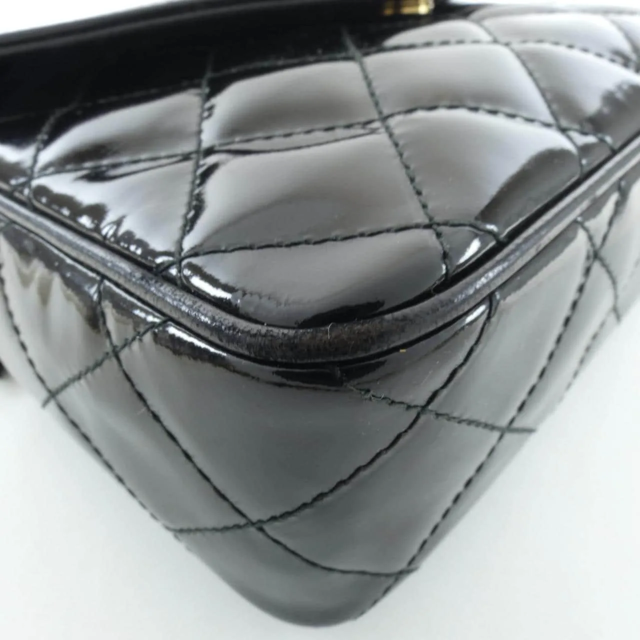 CHANEL 肩背包 漆皮 3