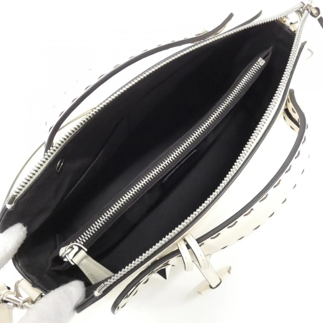 FENDI By The Way 8BL146 AC9L Handbag 9