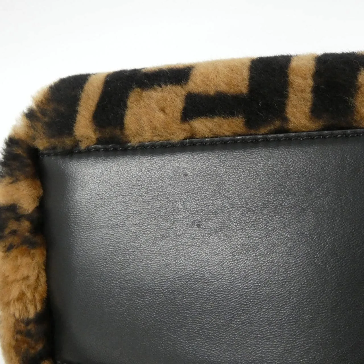 FENDI Peekaboo 8BN244 ADC4 手提包 皮革 2