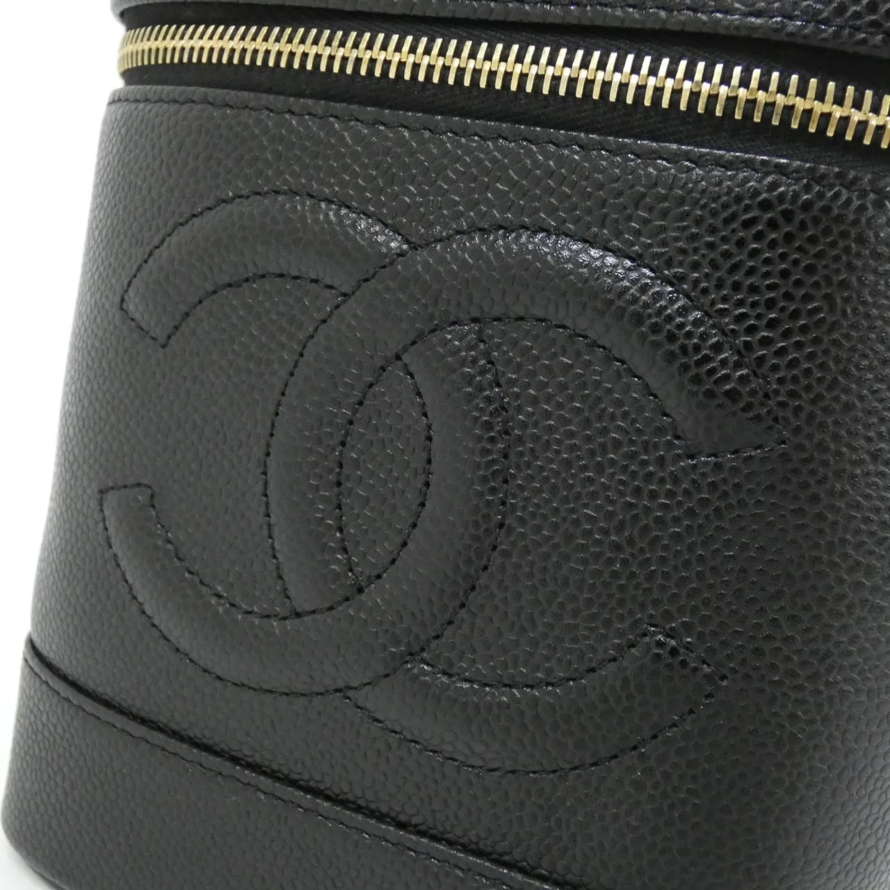 CHANEL 1998 Handbag Grained Calfskin 5