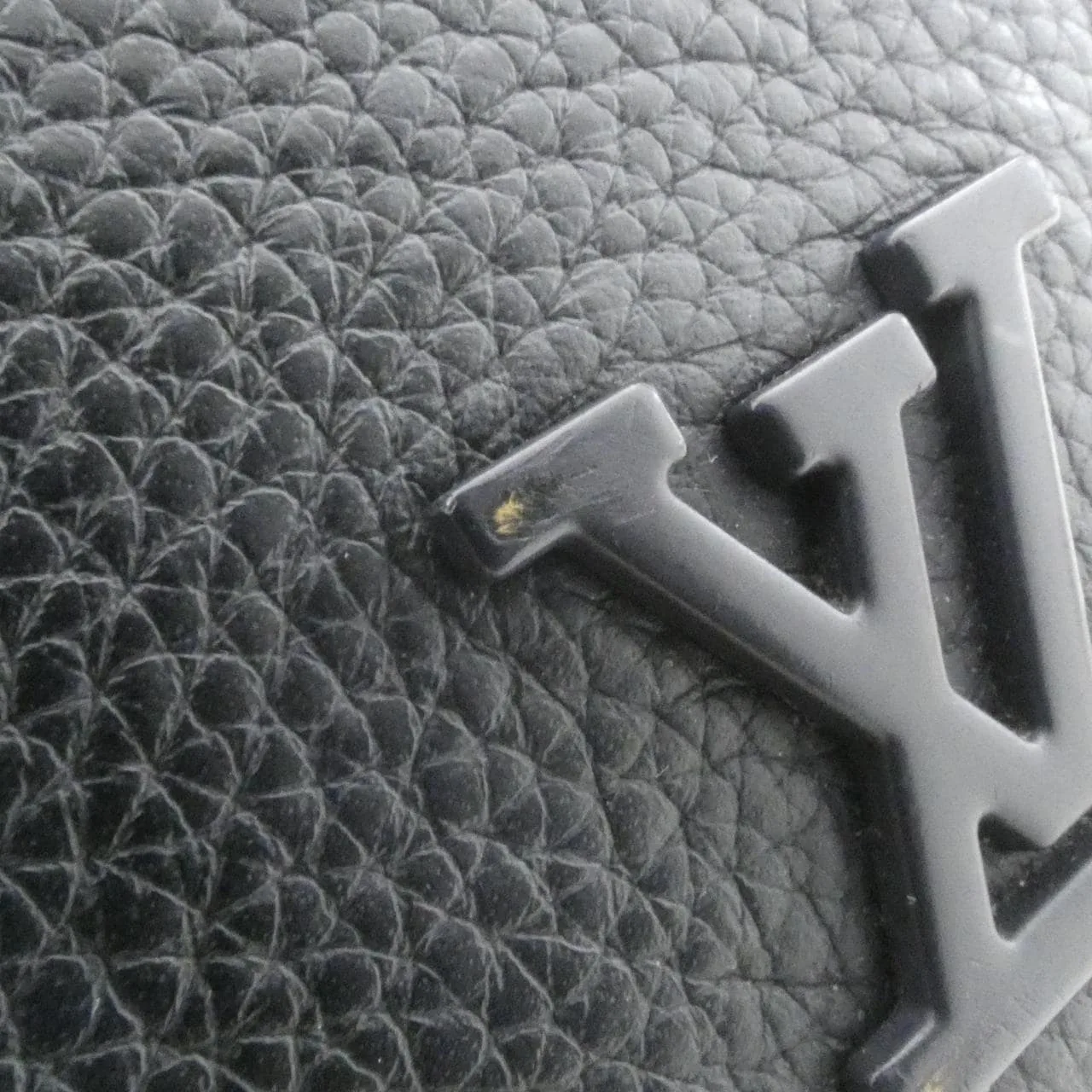 LOUIS VUITTON M11483 肩背包 羊皮 4