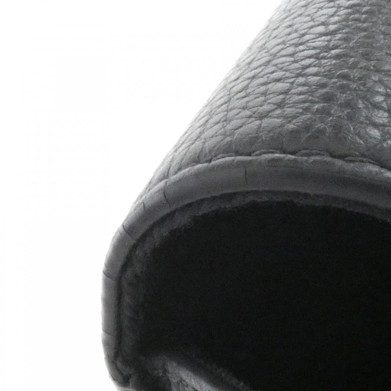 LOUIS VUITTON M11483 肩背包 羊皮 5