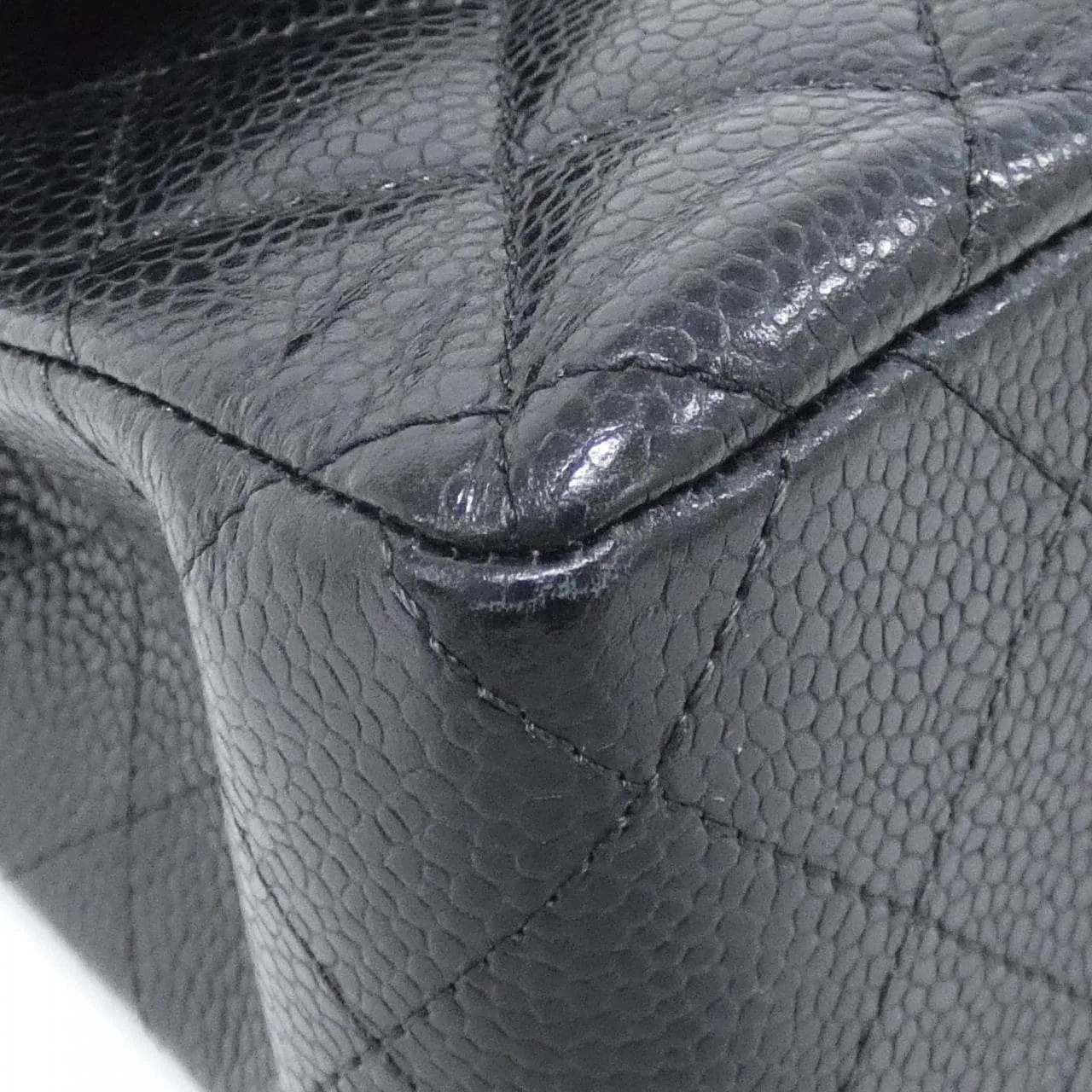CHANEL Matelasse 1113 Shoulder Grained Calfskin 3